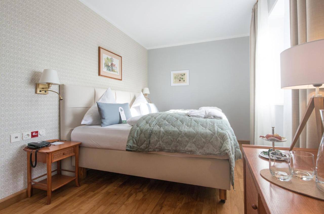 Biohotel Schlossgut Oberambach מראה חיצוני תמונה