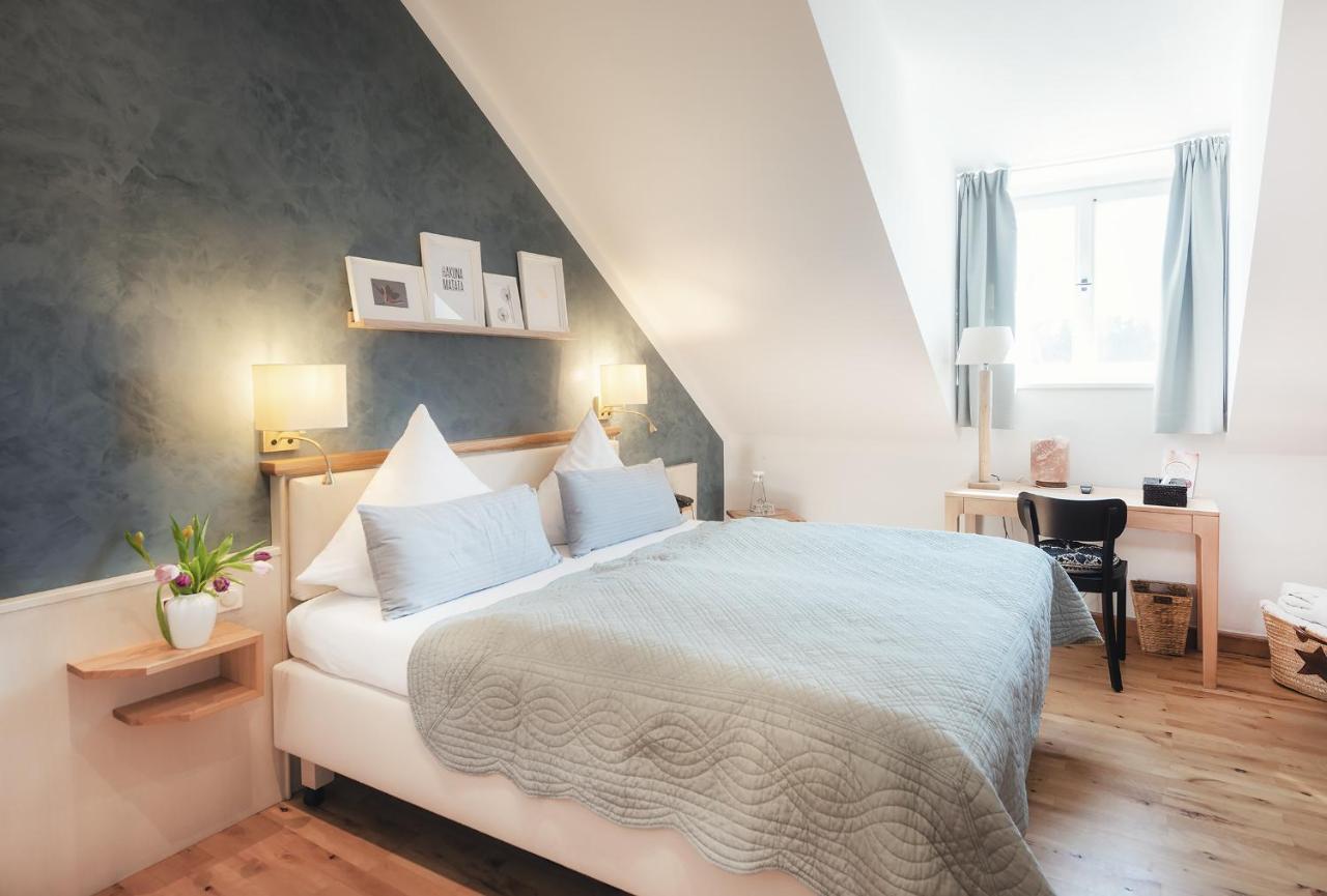 Biohotel Schlossgut Oberambach מראה חיצוני תמונה