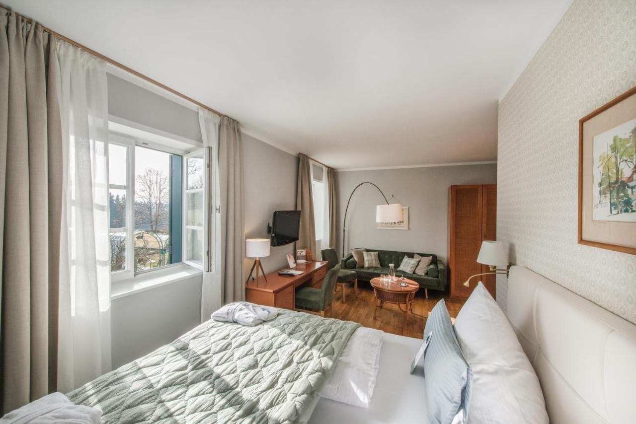 Biohotel Schlossgut Oberambach מראה חיצוני תמונה